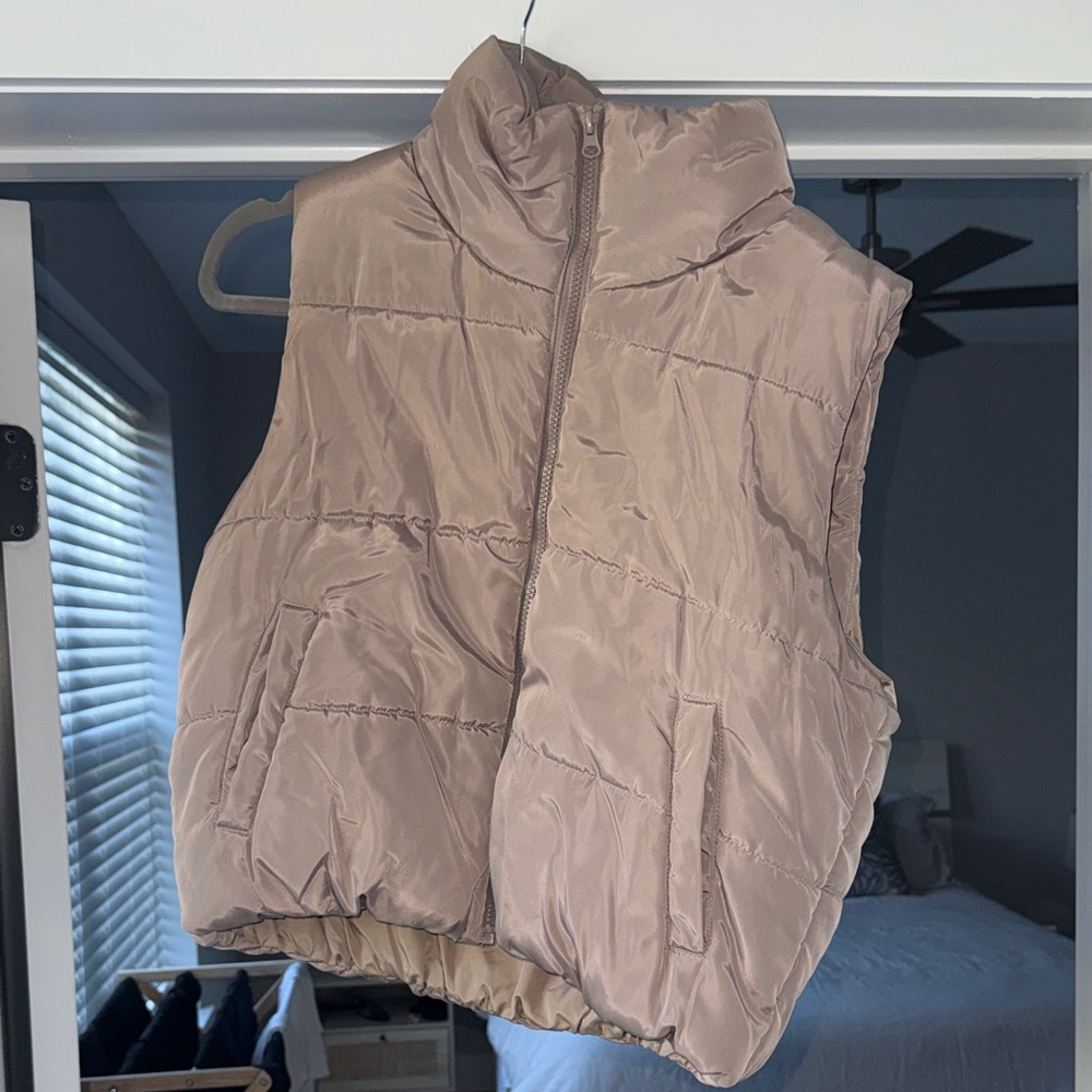 Women's Tan Puffer Vest